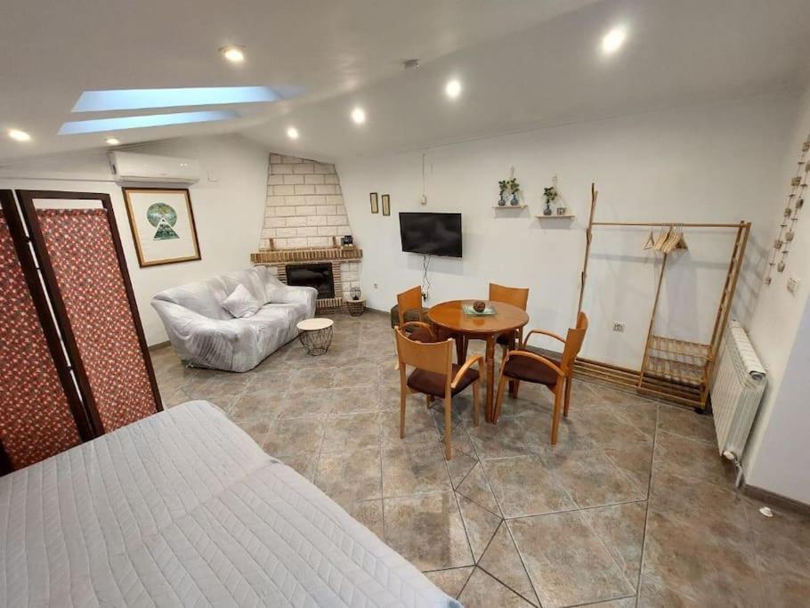 La Buhardilla. Aparcamiento Exterior Privado Apartment Teruel Exterior photo